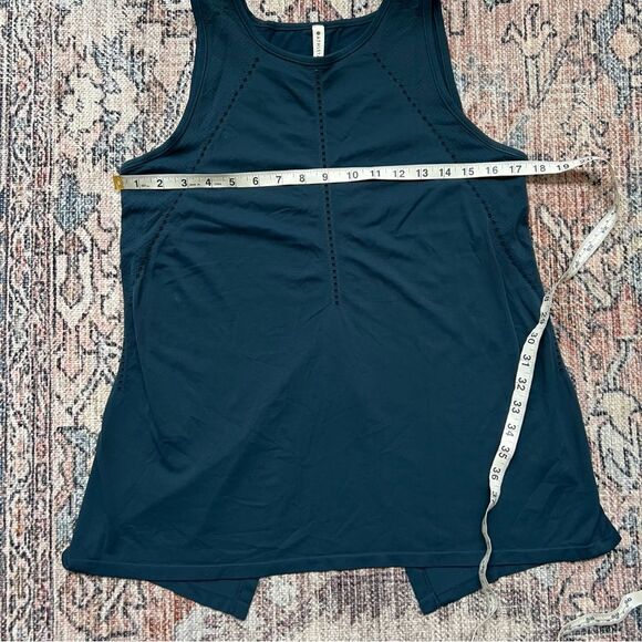 Athleta Foothill Seamless Tank Lagoon Teal Size Small Tie Split Back Sleeveless - Picture 11 of 14